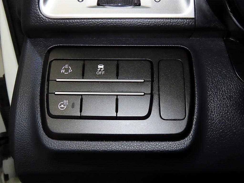 Ssangyong Tivoli 2015 Blanco - Importación desde Corea - HF Imports Iquique - Foto 17