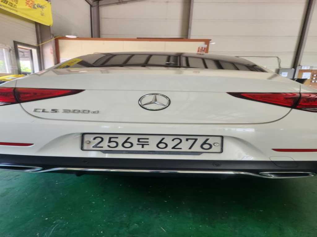 Mercedes Benz CLS Class - Vista 2