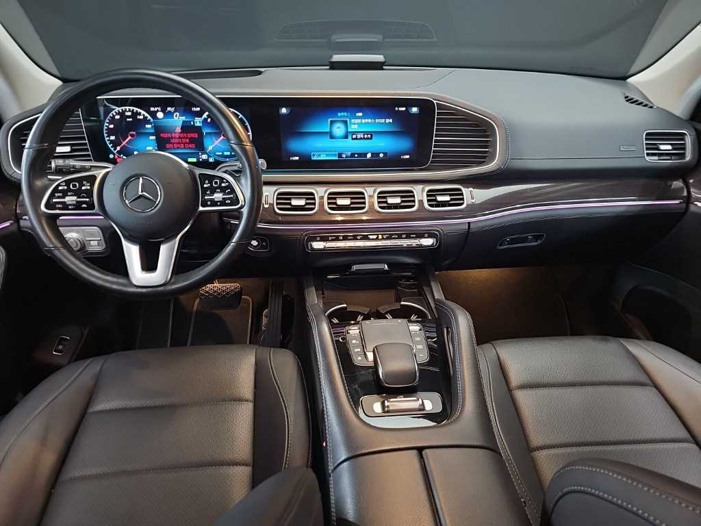 Mercedes Benz GLE Class - Vista 9