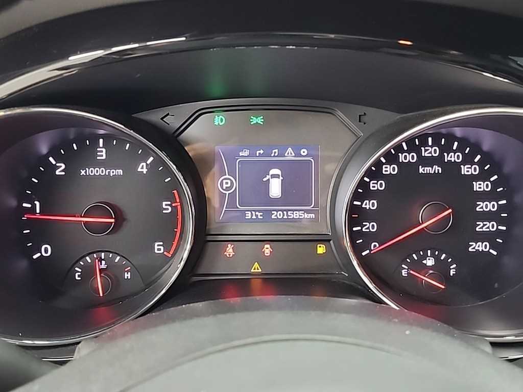 KIA Carnival - Vista 8