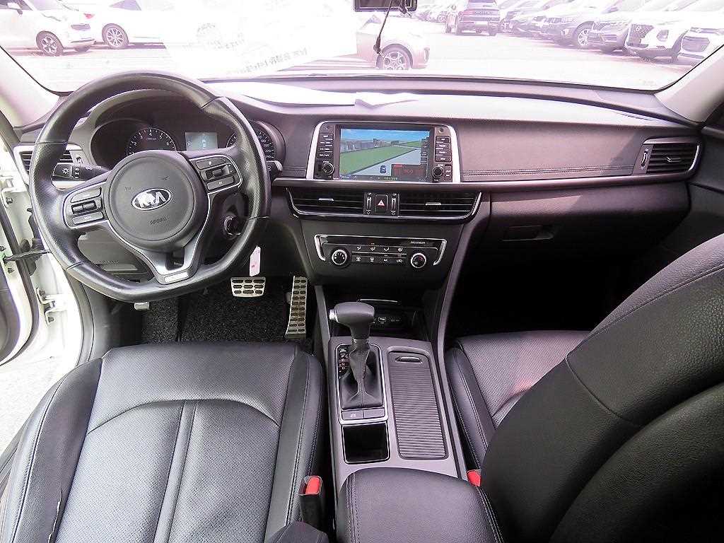 KIA K5 - Vista 9