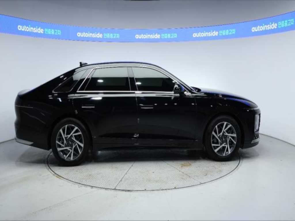 HYUNDAI Grandeur - Vista 7