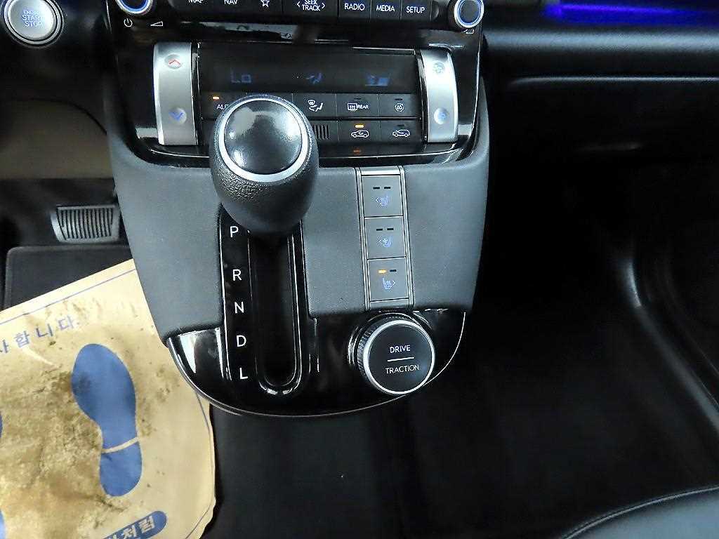 HYUNDAI Casper - Vista 12