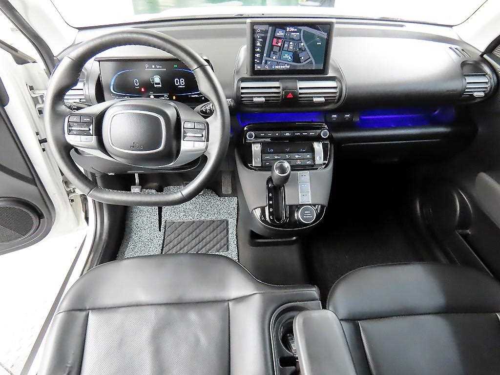 HYUNDAI Casper - Vista 9
