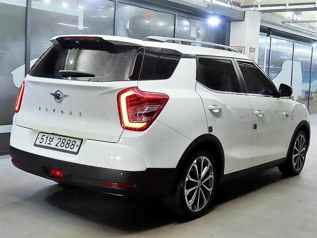 Ssangyong Tivoli - Vista 6