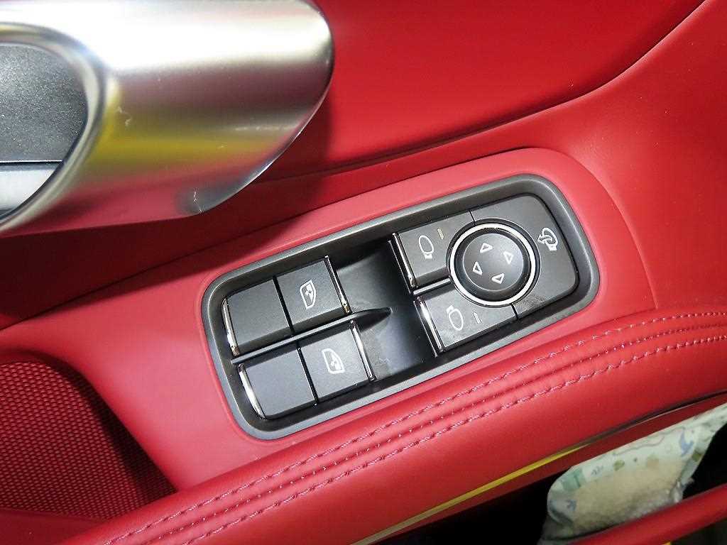 Porsche 718 2024 Amarillo - Importación desde Corea - HF Imports Iquique - Foto 17