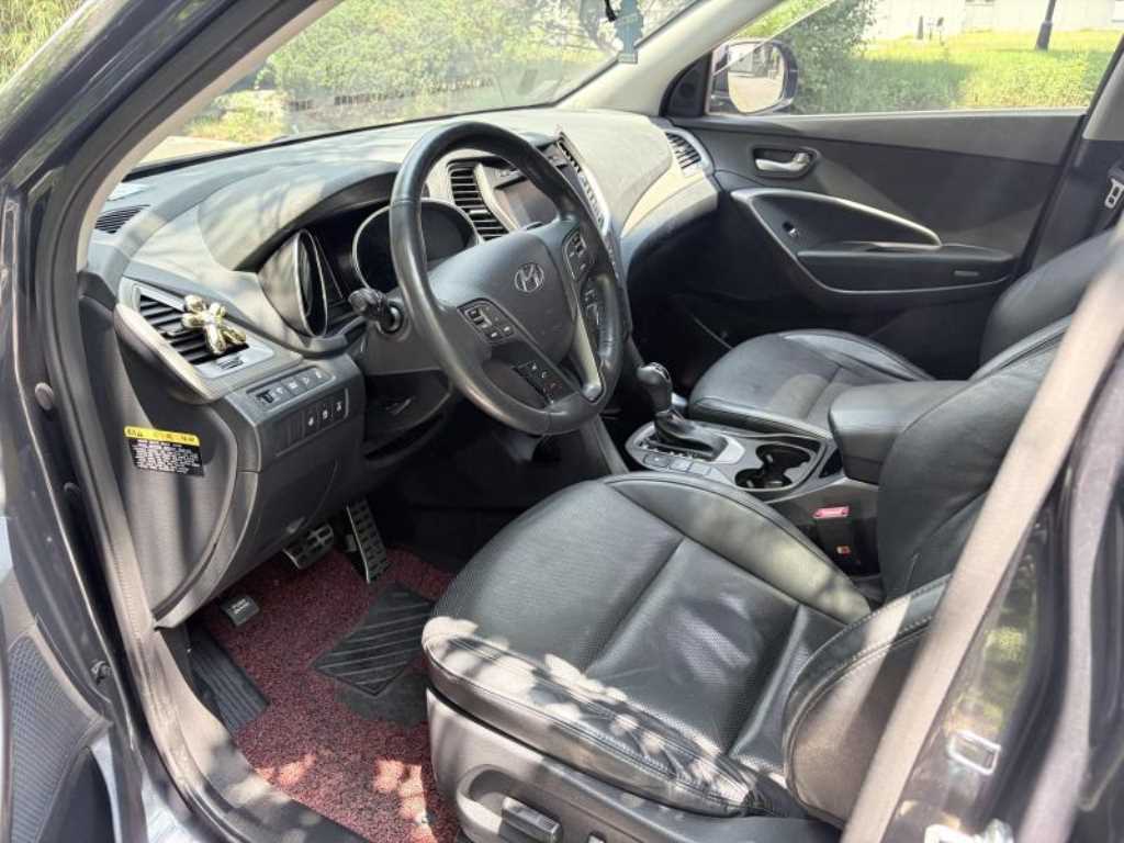 HYUNDAI Maxcruz - Vista 7