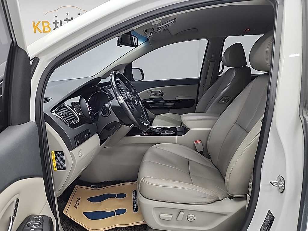 KIA Carnival 2019 - Importación desde Corea - HF Imports Iquique - Foto 13