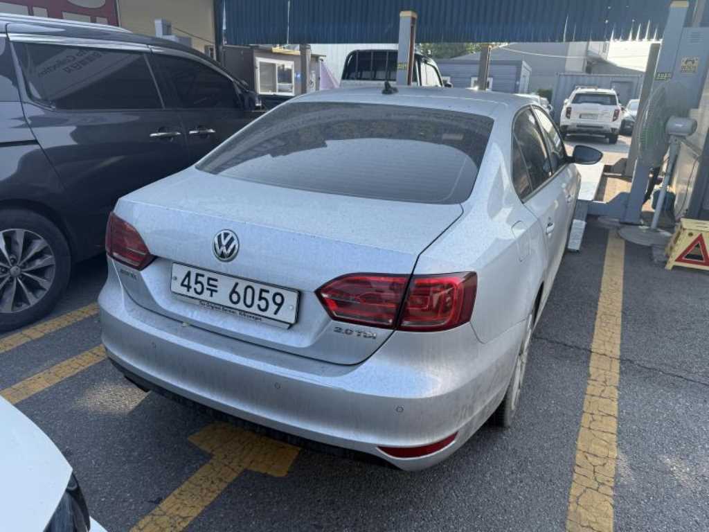 Volkswagen Jetta - Vista 6