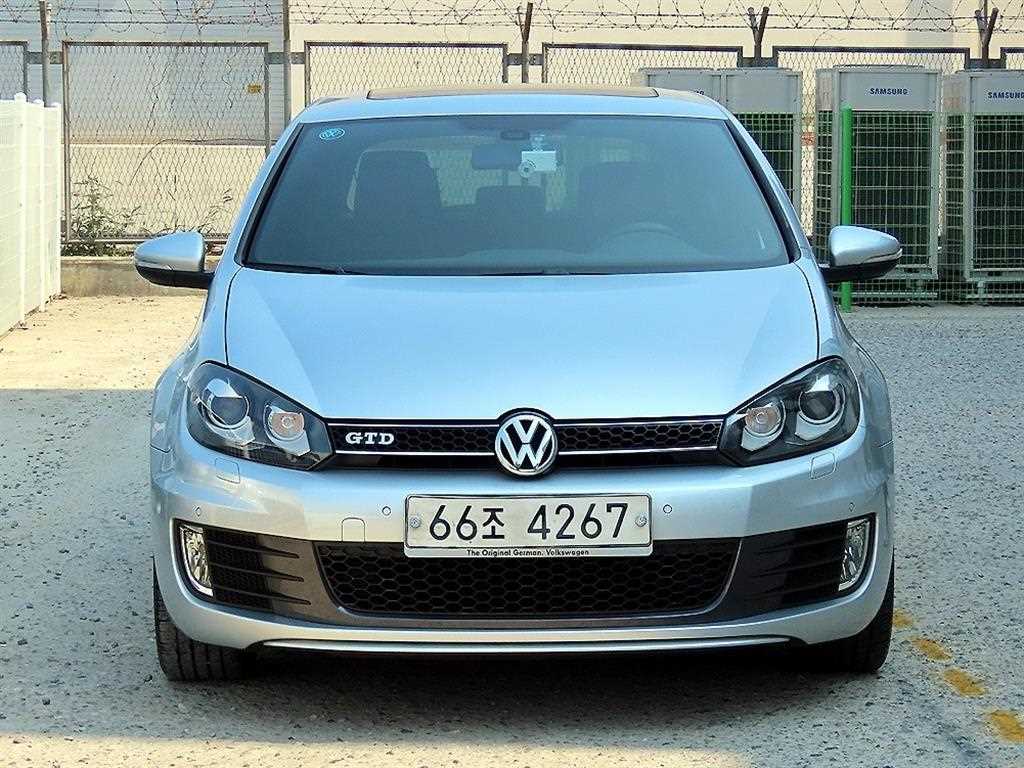 Volkswagen Golf 2010 Plateado - Importación desde Corea - HF Imports Iquique - Foto 1