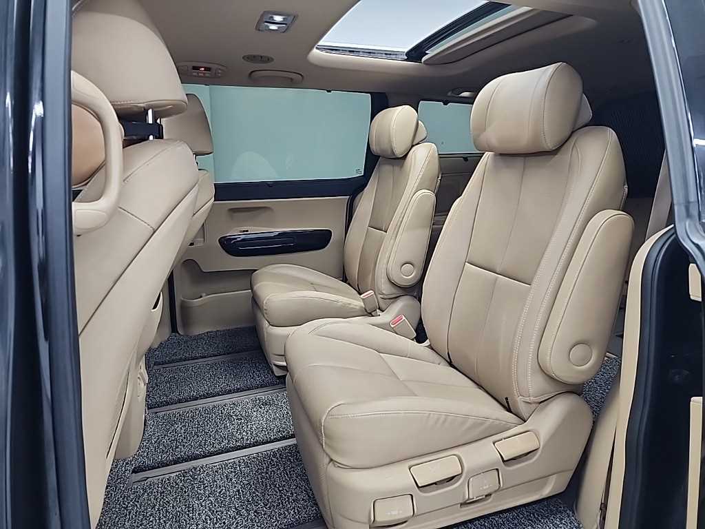 KIA Carnival 2018 Negro - Importación desde Corea - HF Imports Iquique - Foto 14