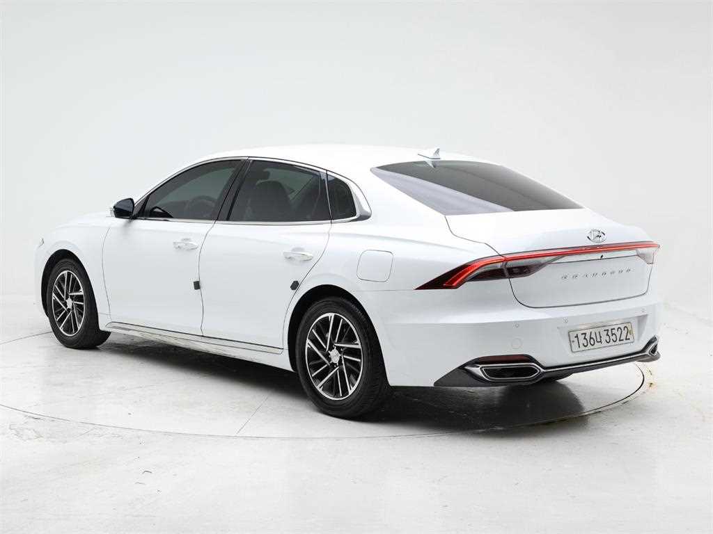 HYUNDAI Grandeur - Vista 6