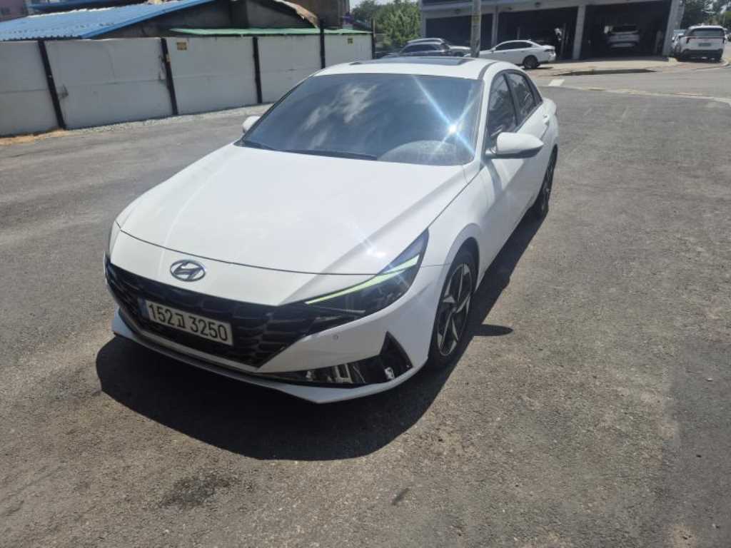HYUNDAI Avante 2023 Blanco - Importación desde Corea - HF Imports Iquique - Foto 1