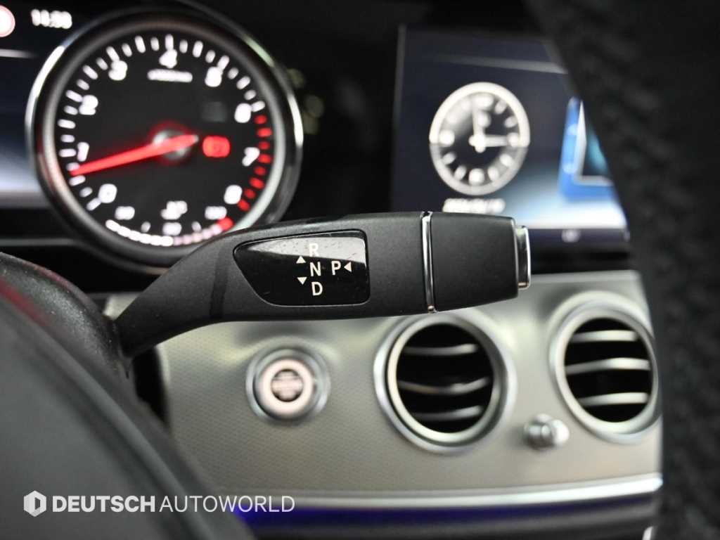 Mercedes Benz E class - Vista 11