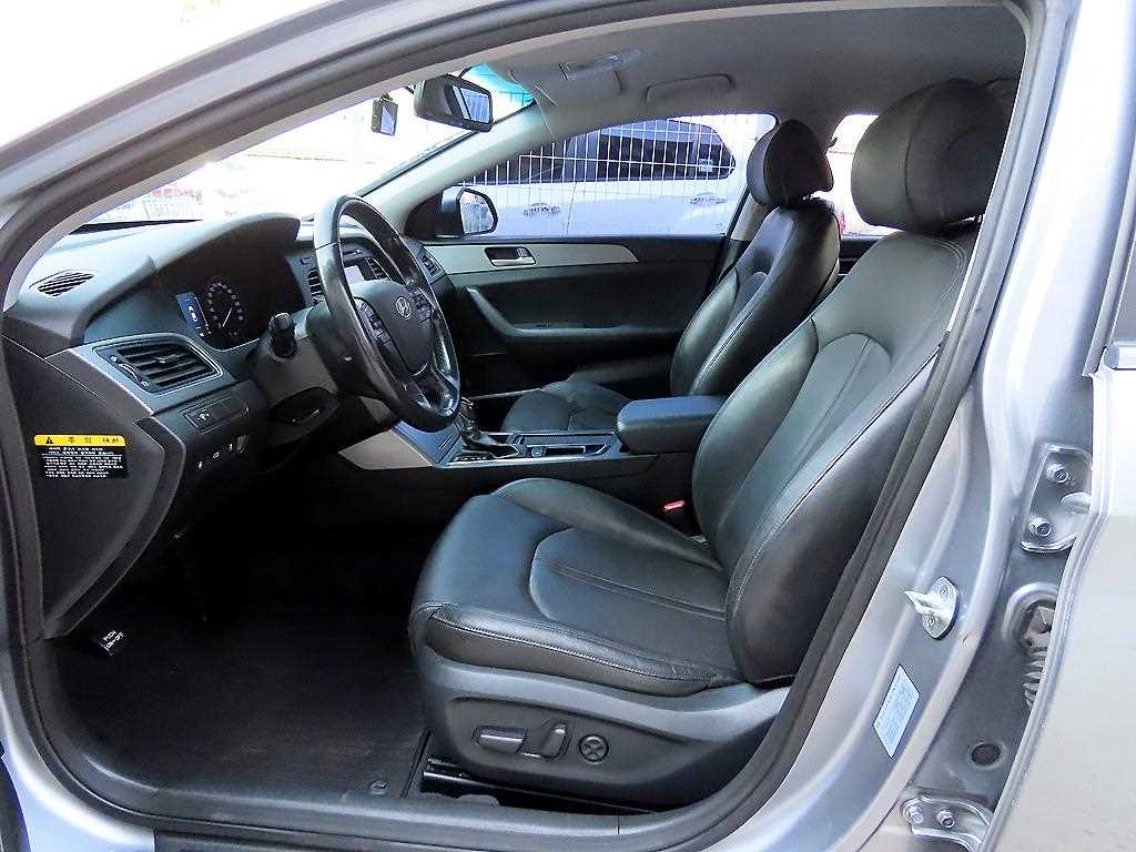 HYUNDAI Sonata - Vista 7