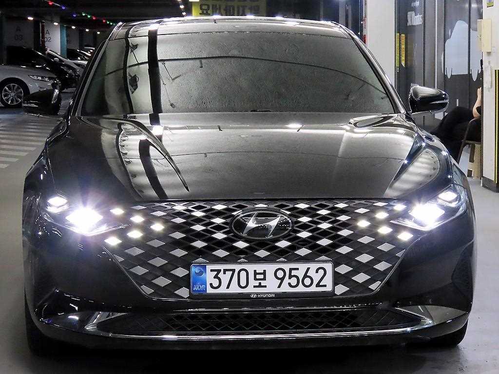 HYUNDAI Grandeur - Vista 2