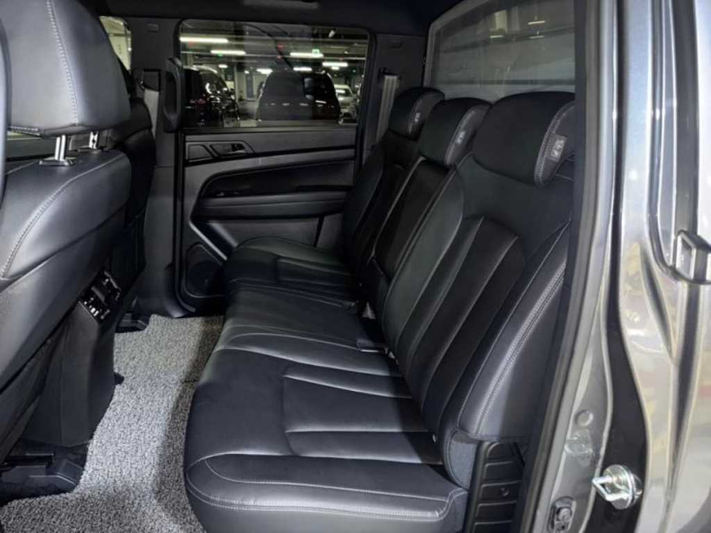 Ssangyong Rexton - Vista 9