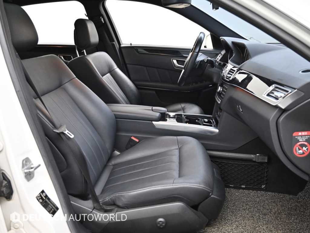 Mercedes Benz E class - Vista 12