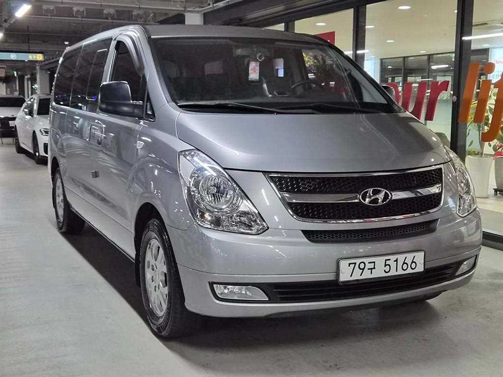 HYUNDAI Starex 2015 Gris - Importación desde Corea - HF Imports Iquique - Foto 1