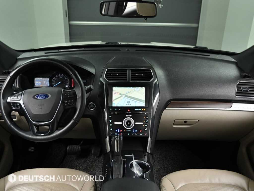 Ford Explorer - Vista 9