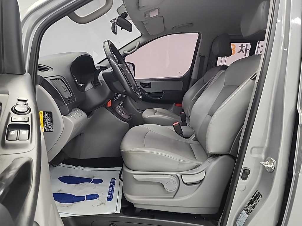 HYUNDAI Starex 2019 Gris - Importación desde Corea - HF Imports Iquique - Foto 13