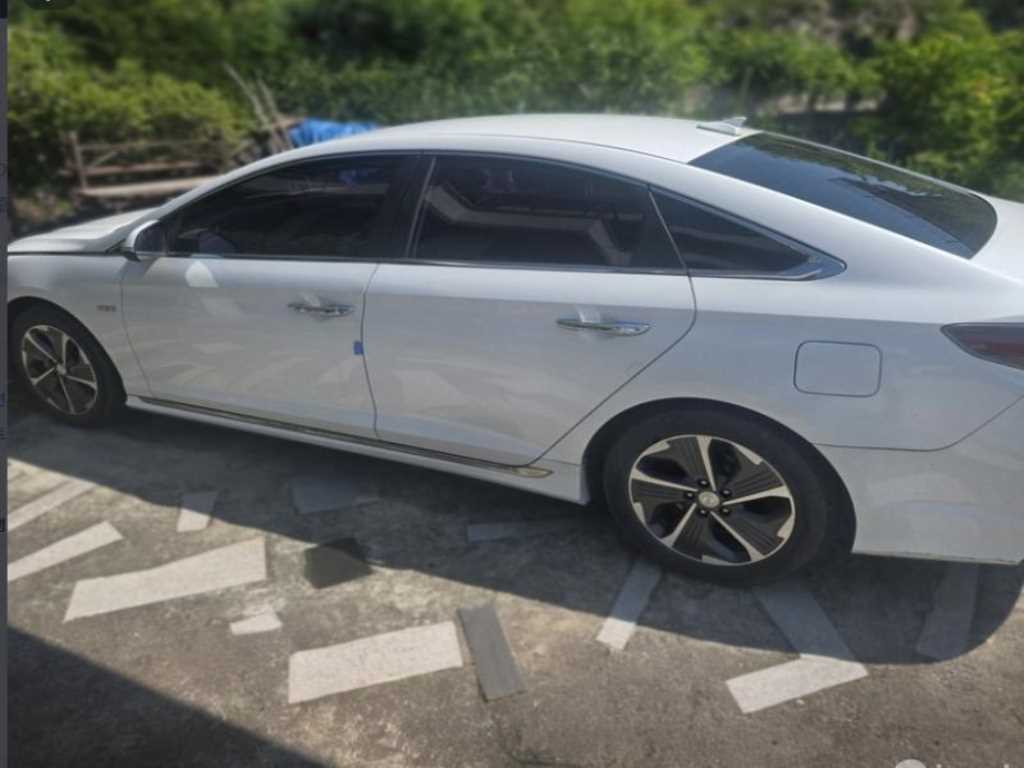 HYUNDAI Sonata - Vista 6