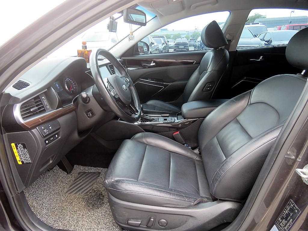 KIA K7 - Vista 7