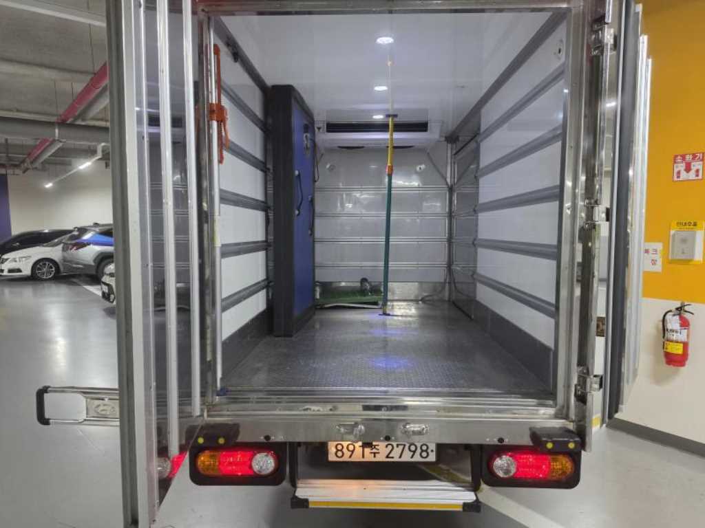 Small Truck Freezer Box(High Deck) - Vista 8