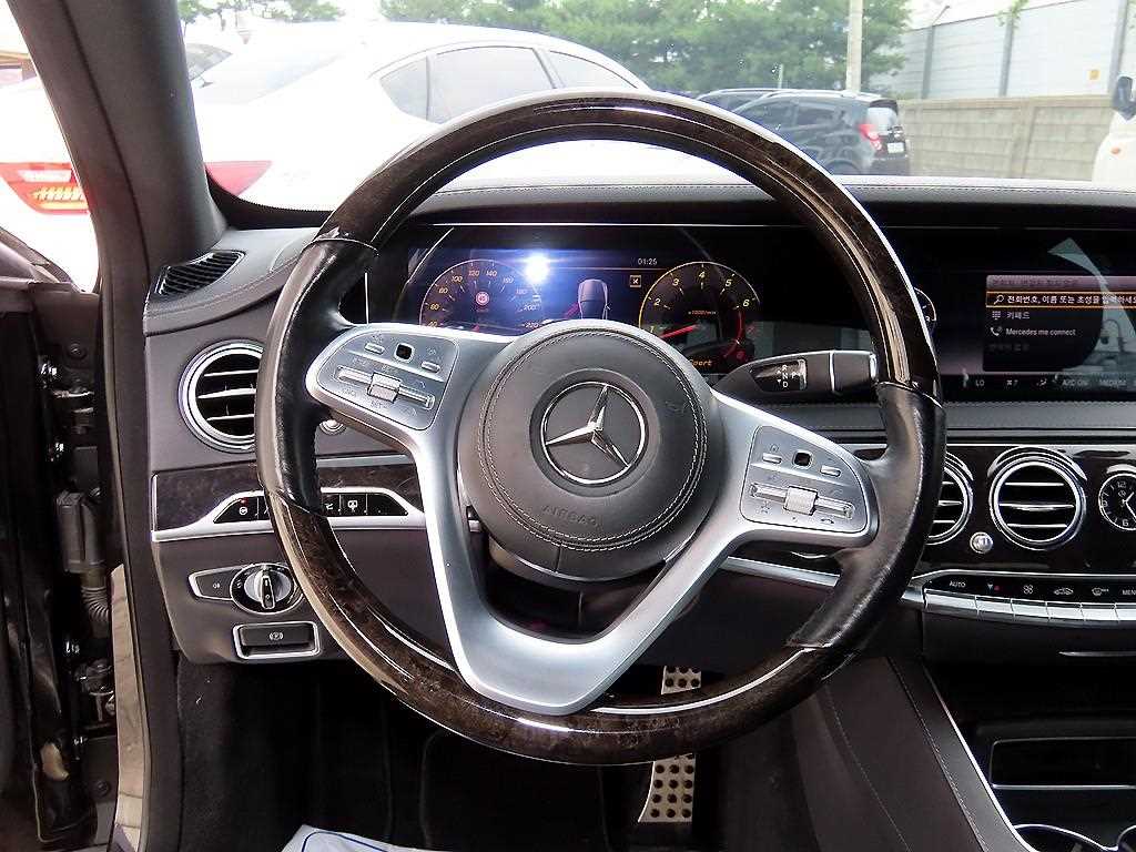 Mercedes Benz S Class - Vista 10