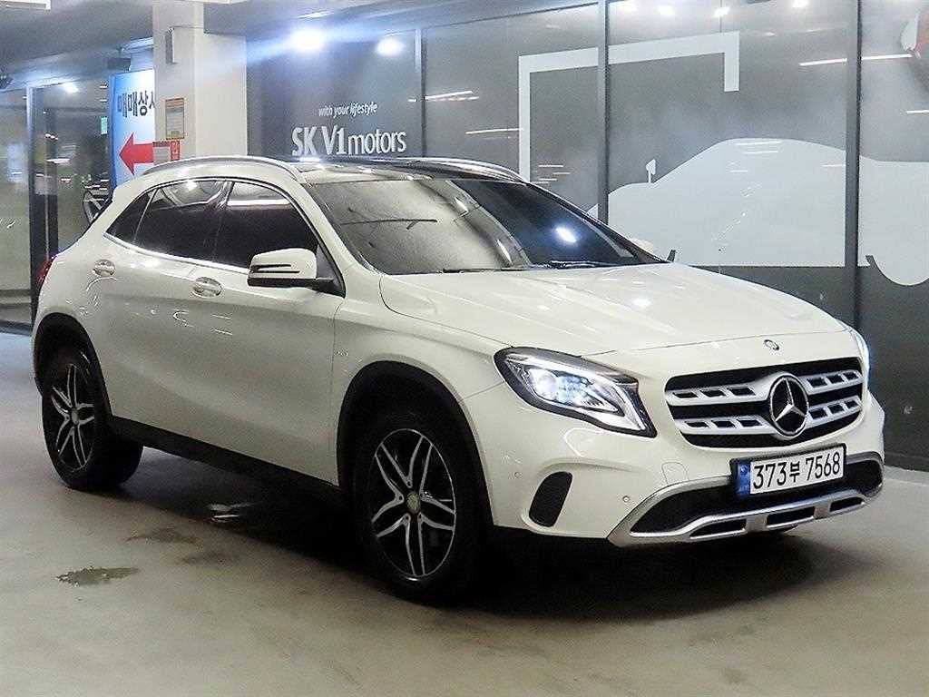 Mercedes Benz GLA Class 2017 Blanco - Importación desde Corea - HF Imports Iquique - Foto 1