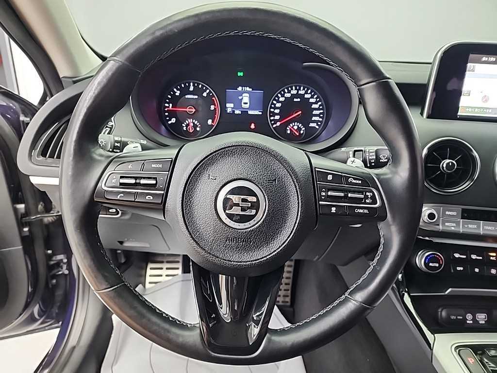 KIA Stinger - Vista 11