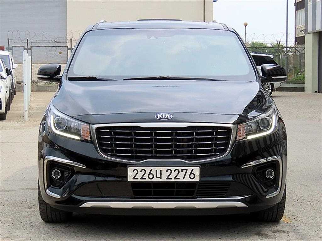 KIA Carnival 2018 Negro - Importación desde Corea - HF Imports Iquique - Foto 1