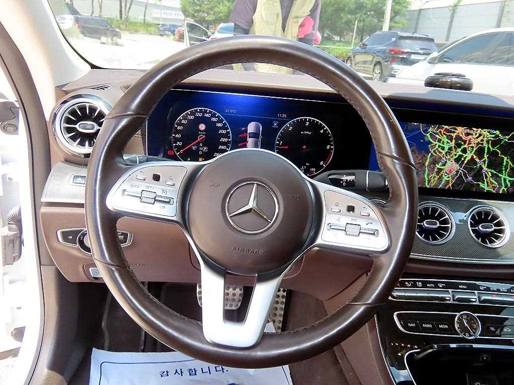 Mercedes Benz CLS Class - Vista 10