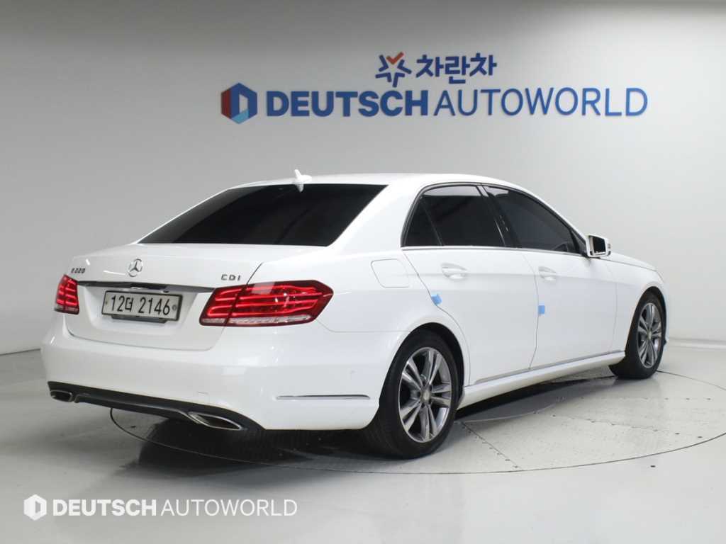 Mercedes Benz E class - Vista 2