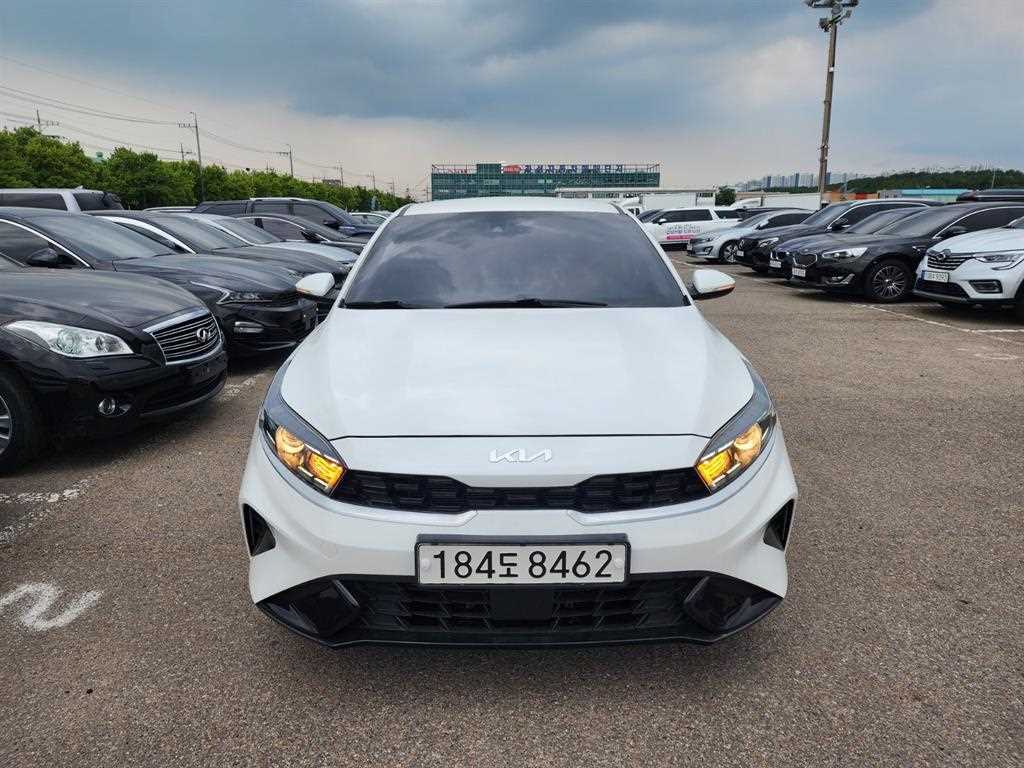 KIA K3 2022 Blanco - Importación desde Corea - HF Imports Iquique - Foto 1