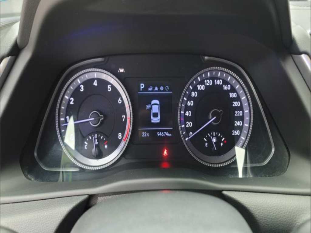 HYUNDAI Sonata - Vista 8