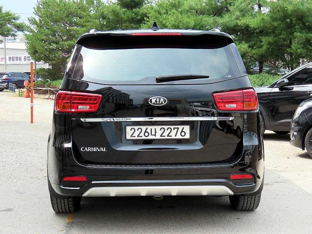 KIA Carnival - Vista 6