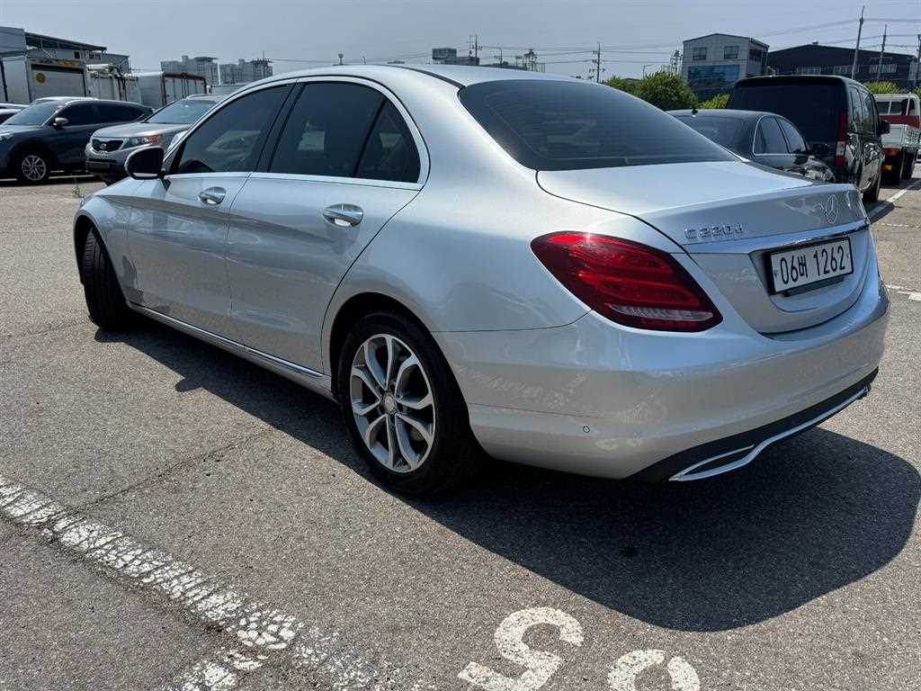 Mercedes Benz C Class - Vista 6