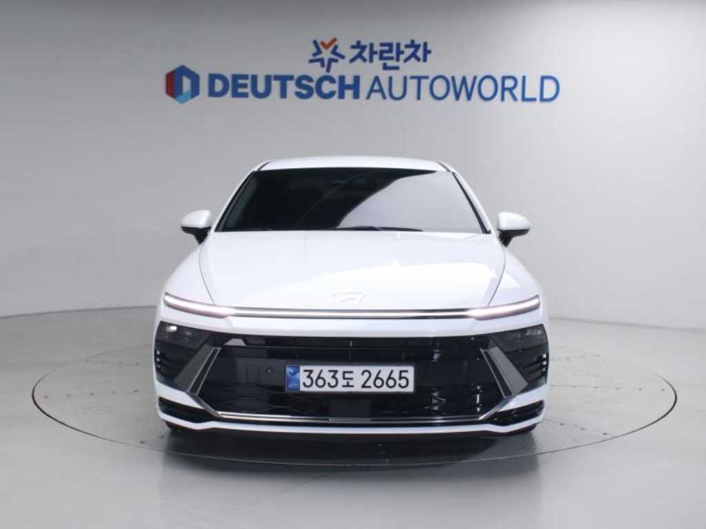 HYUNDAI Sonata - Vista 3