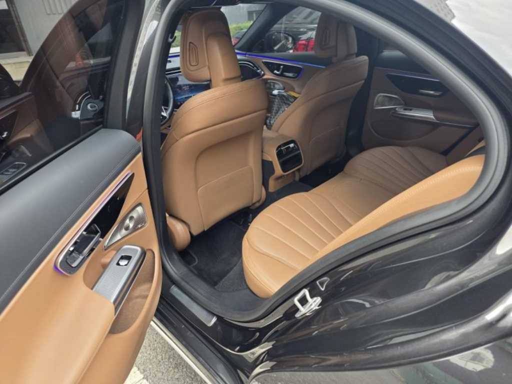 Mercedes Benz E class - Vista 9