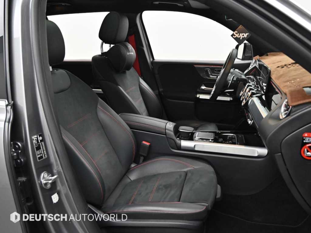 Mercedes Benz GLB Class - Vista 12