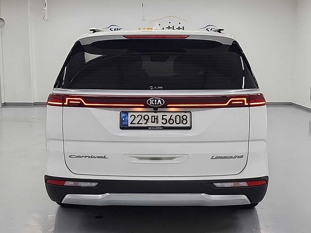 KIA Carnival - Vista 3