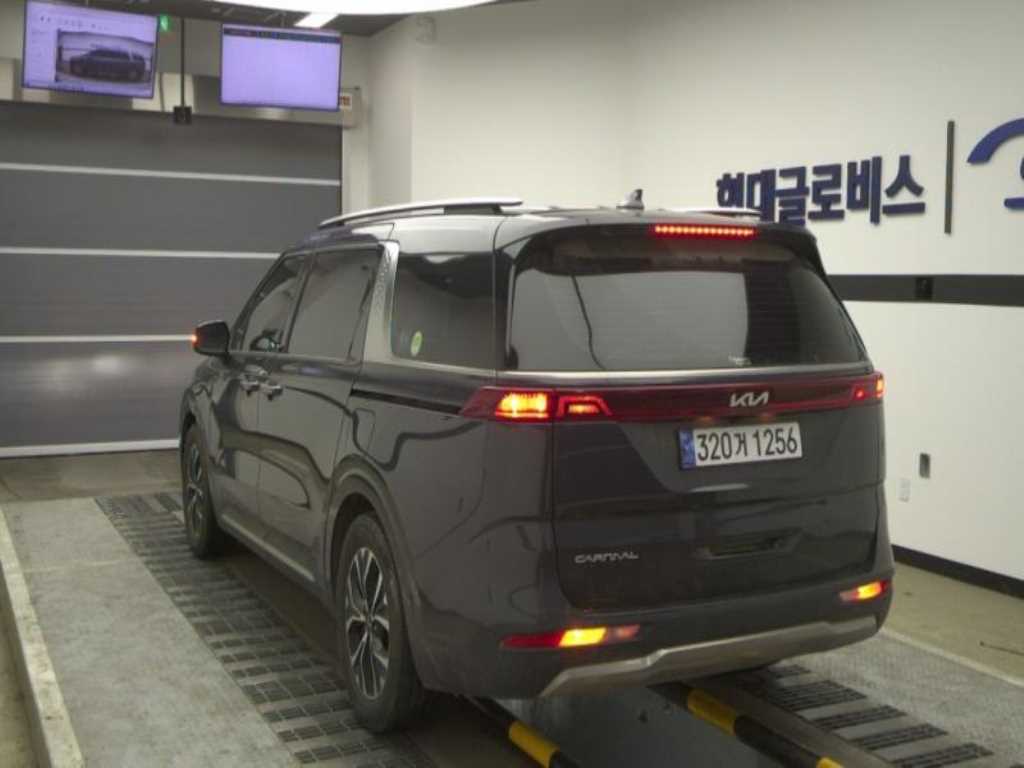 KIA Carnival - Vista 2