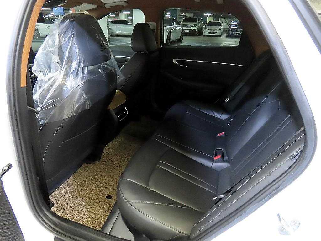 HYUNDAI Sonata - Vista 9