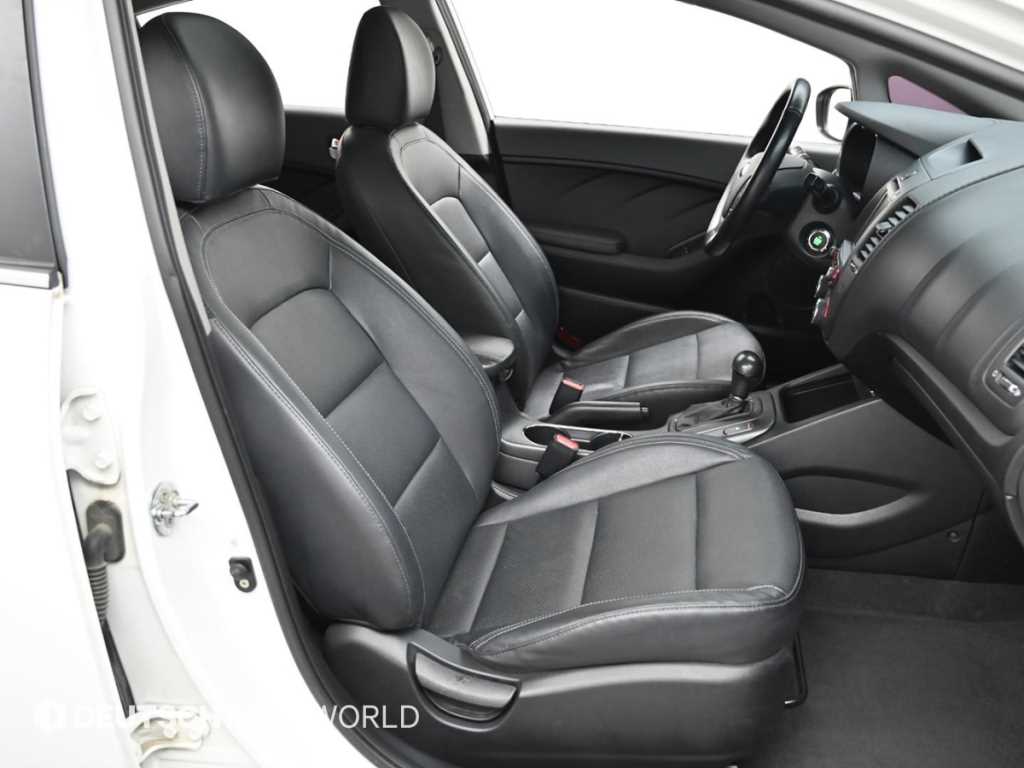 KIA K3 - Vista 12