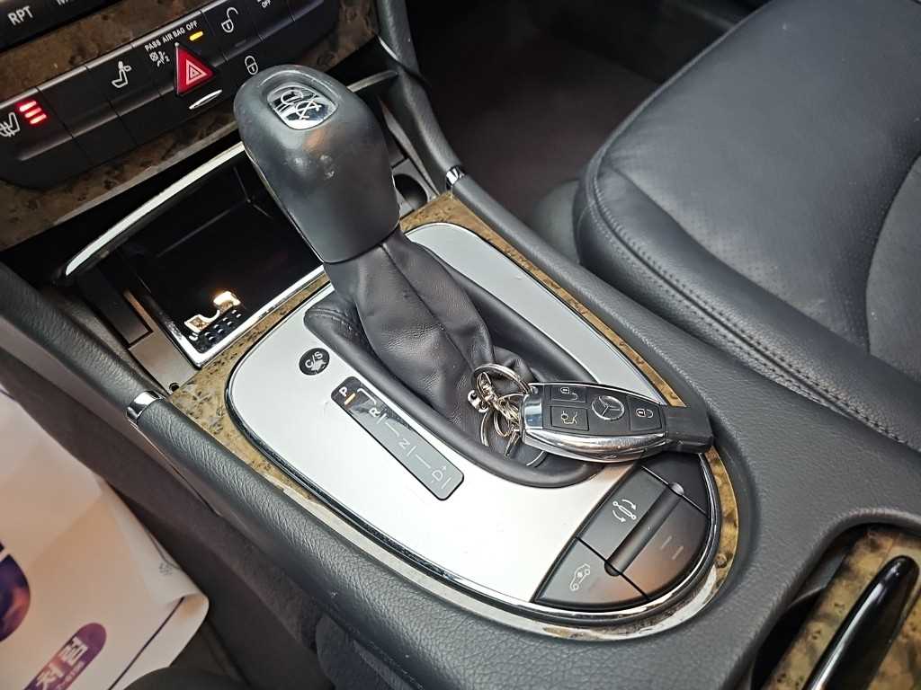 Mercedes Benz E class - Vista 10
