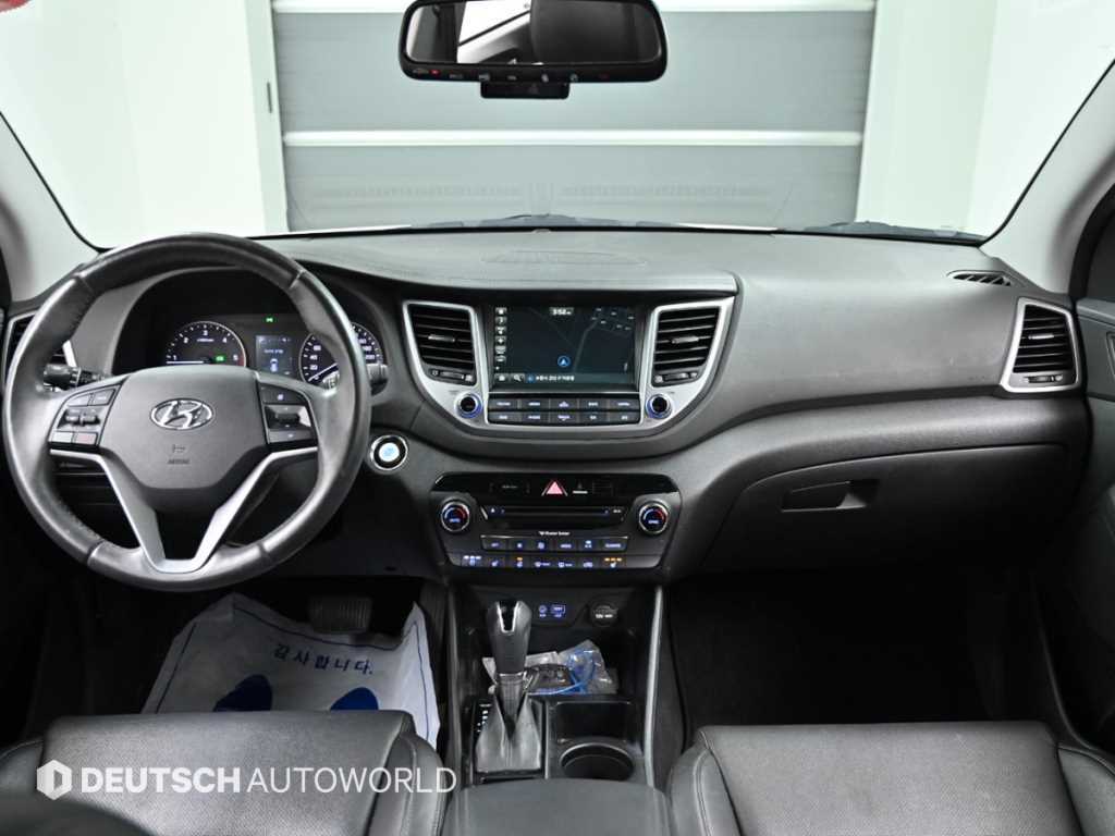HYUNDAI Tucson - Vista 9