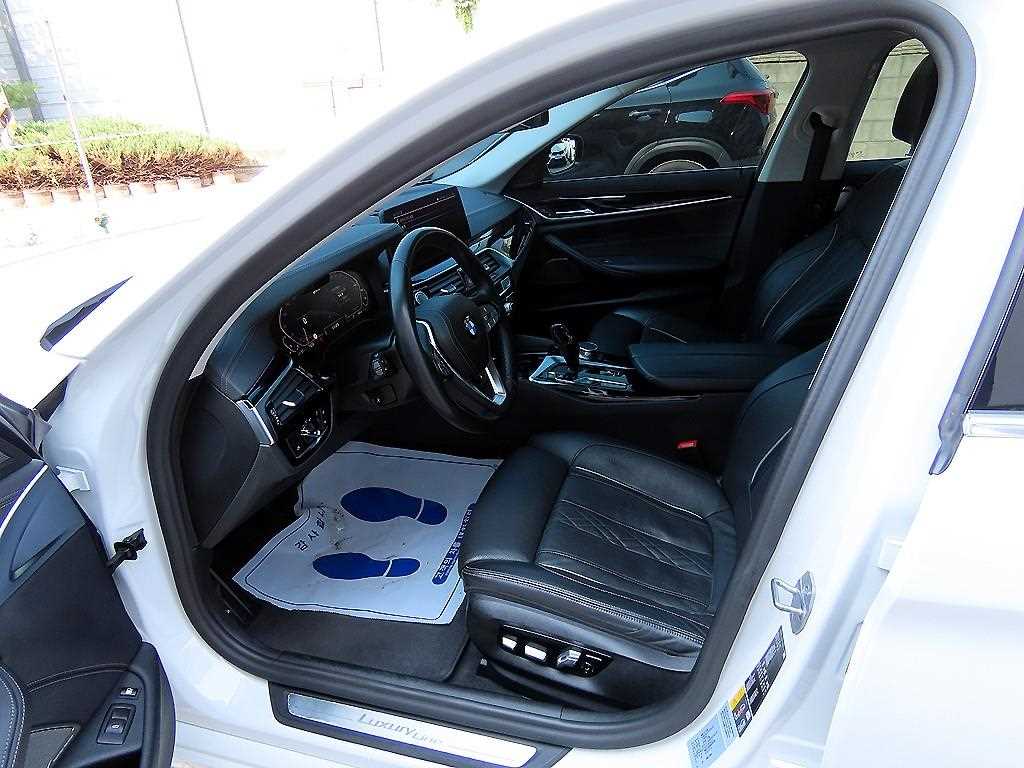 BMW 5 Series - Vista 8