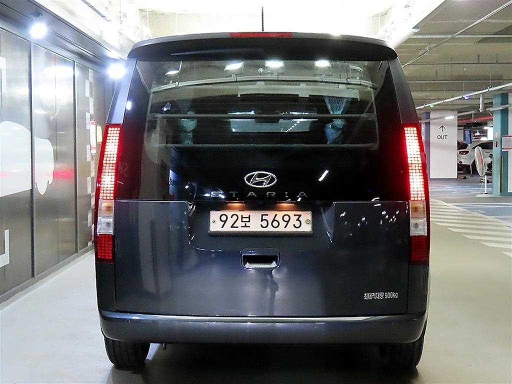 HYUNDAI Staria - Vista 7