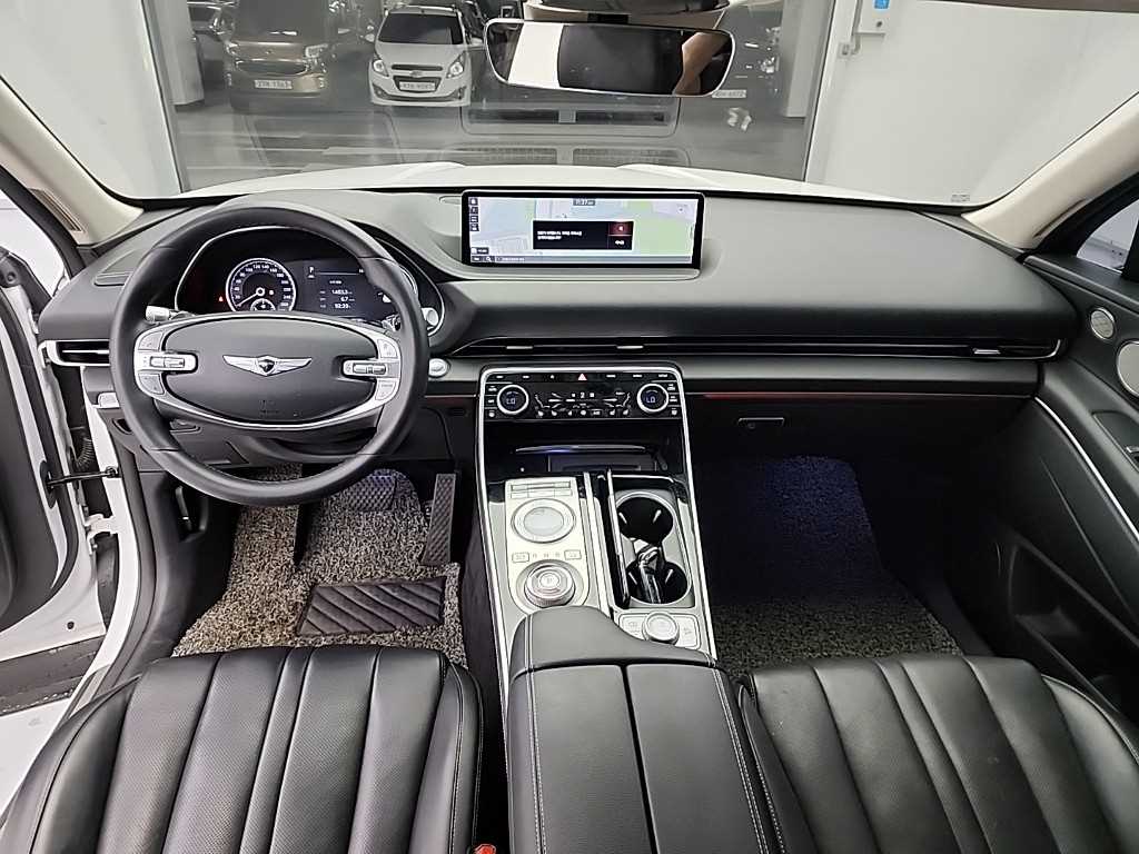 Genesis GV80 - Vista 9